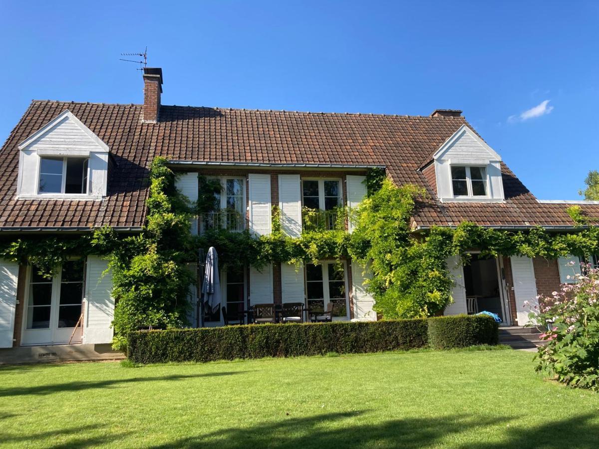 Les Glycines Bed & Breakfast Croix Exterior photo